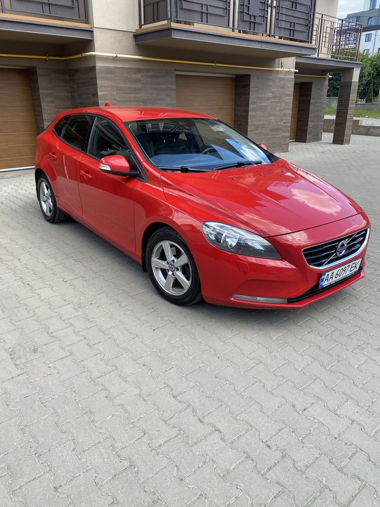 Volvo V40 1.6 автомат 2013 р