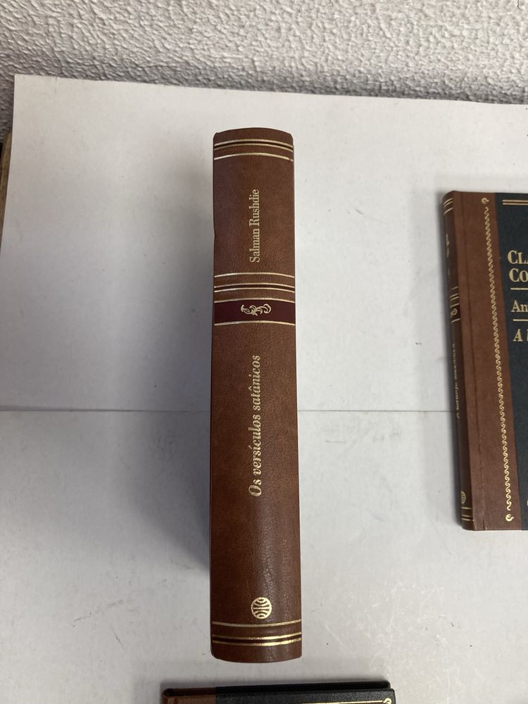 Livros Clássicos Modernos, Versículos Satânicos