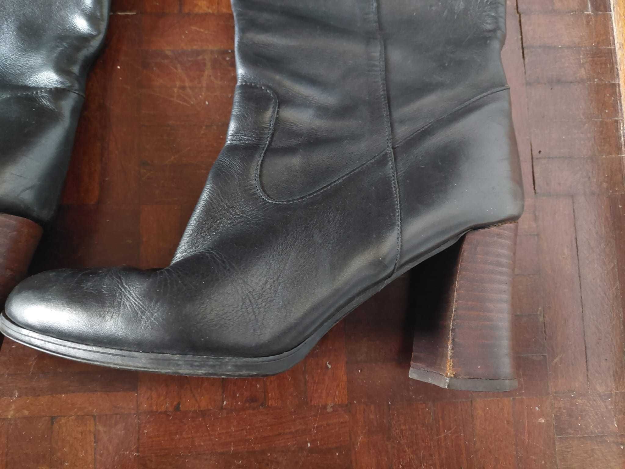 Botas de cano alto da Aldo