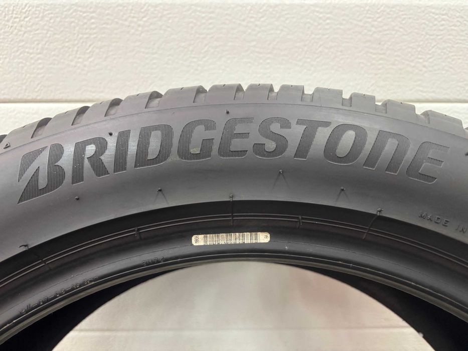 235/50/19 103W Bridgestone WeatherControl A0005 używana Całoroczna