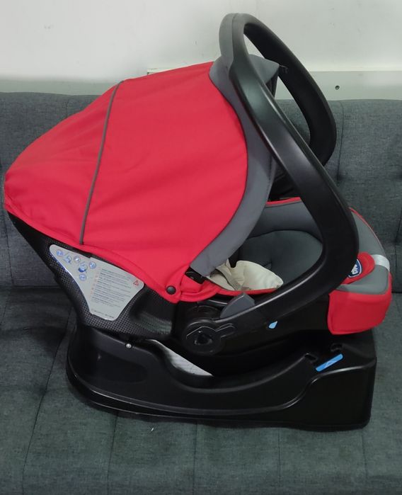 Ovo de bebê Chicco com base isofix – excelente estado