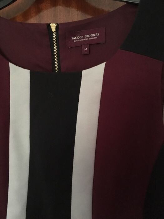 Vestido e camisas Sacoor