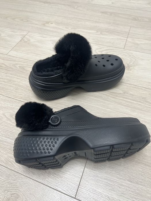 Croсs в середині з хутром . Нові .