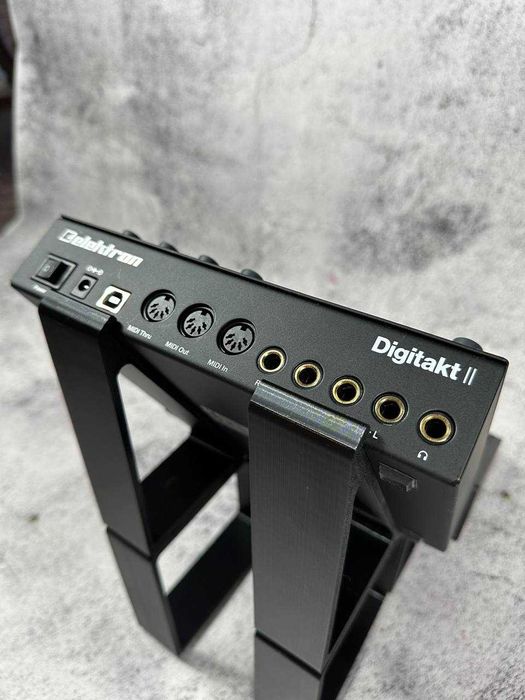 Стенд Elektron – Digitakt, Digitone, Syntakt, Analog Heat, Octatrack.