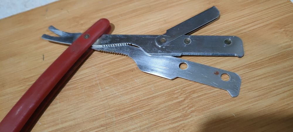 Опасная Бритва "Алатырь"со сменными лезвиями Шаветка