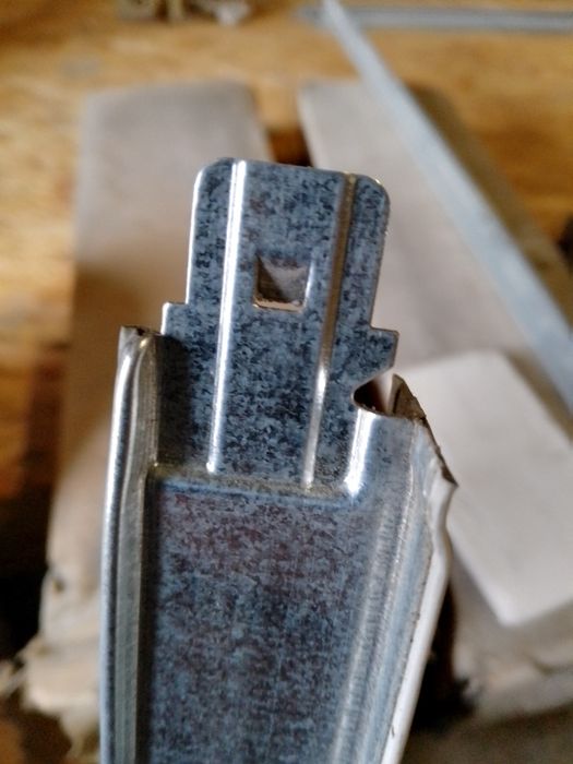 Продам крепеж подвесного потолка новое,