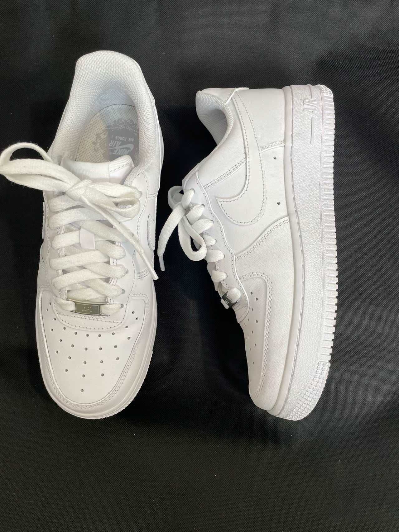 Nike Air Force 1 Low '07 White 38.5
