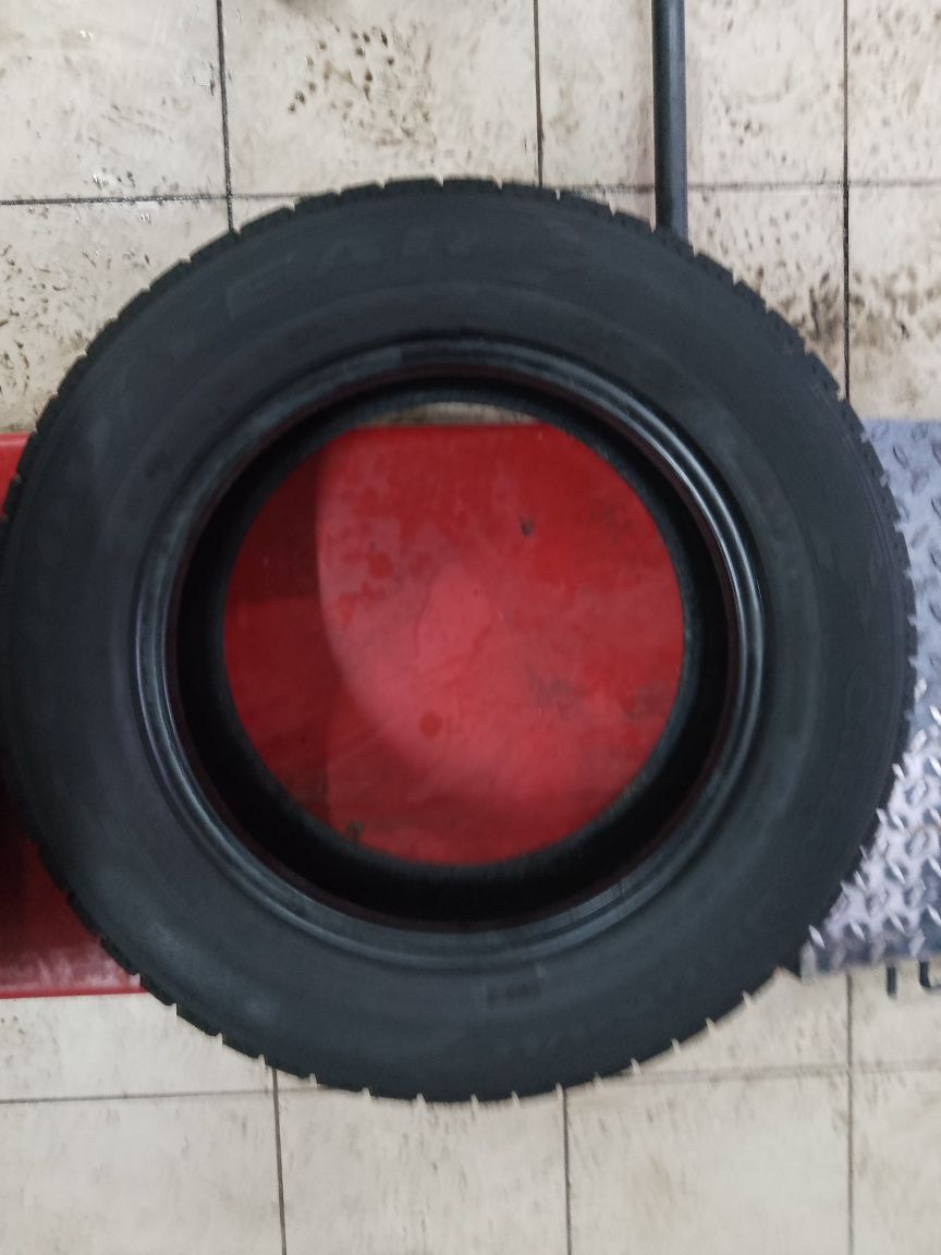 215/65r16c Goodyear Vector ultra grip.2021 rok.