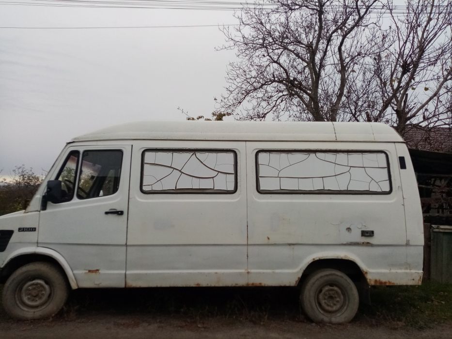 Продається Mersedes 210d