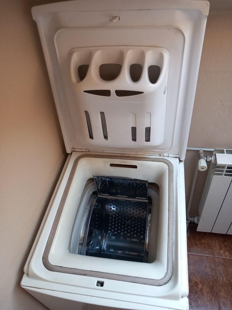 Pralka whirlpool
