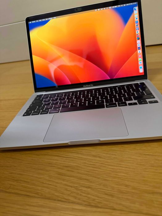 MacBook Pro M1 13”– 16GB RAM / 256GB SSD – Prateado