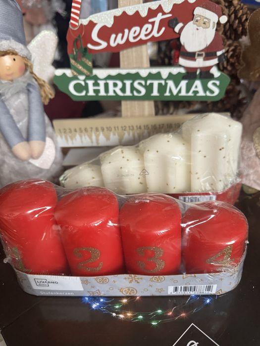 Новорічні лед свічки і звичайні святкові свічки