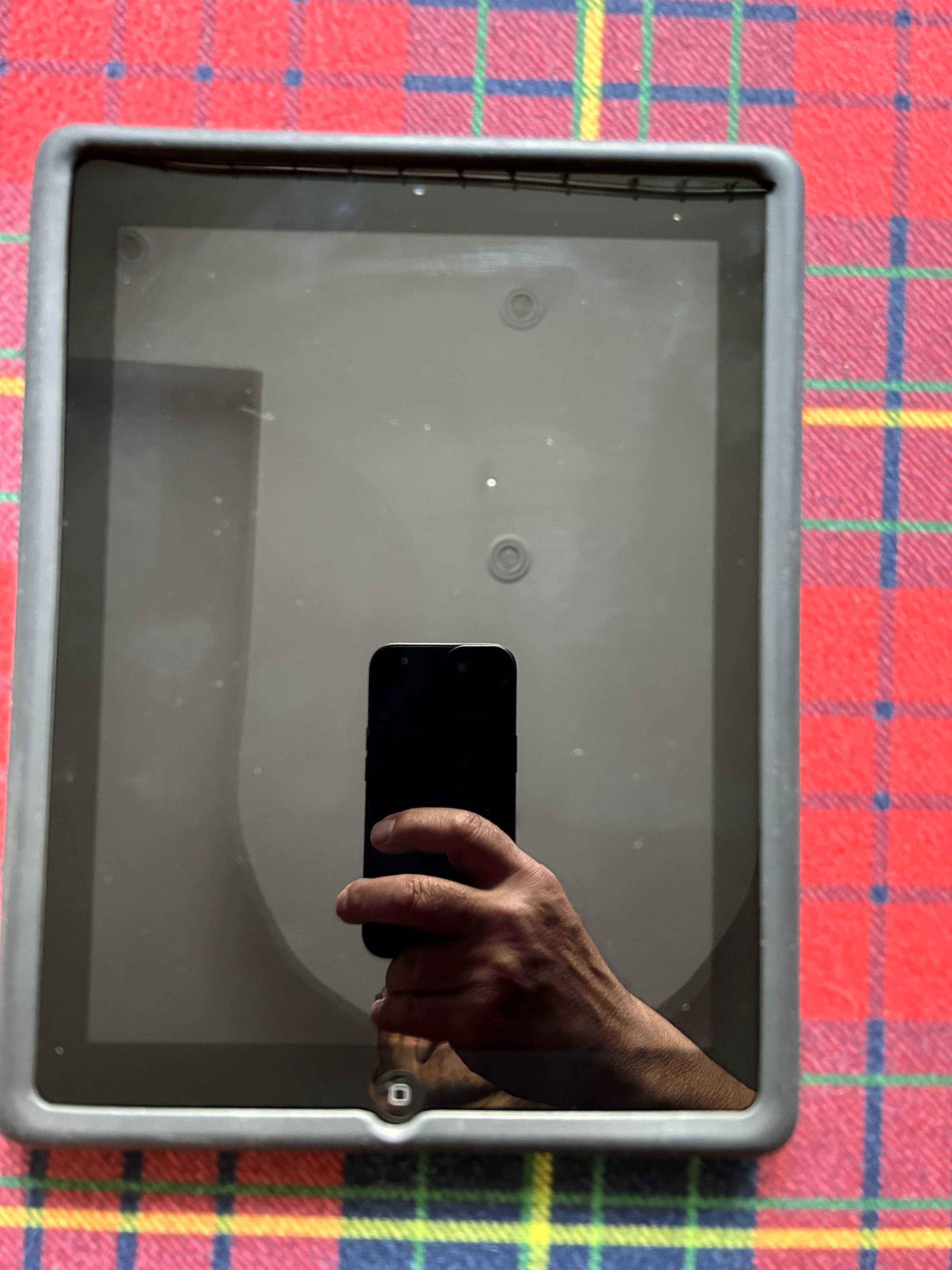 iPad 3 z uchwytem do statywu