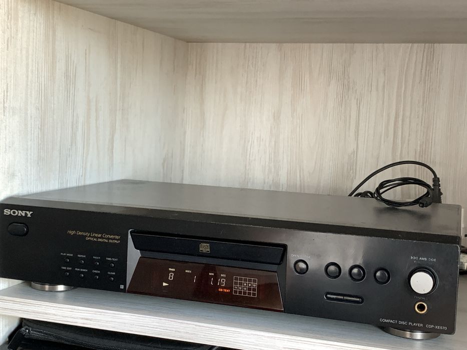 Sony CDP XE570 програвач CD