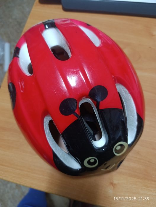 Capacete para bicicleta / patins de criança