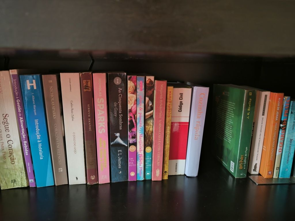 Vários Livros para venda