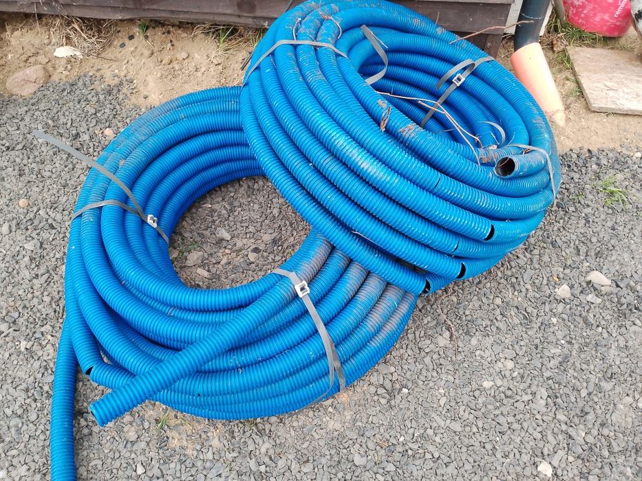 Peszel rura karbowana osłona kabla kabel z drutem