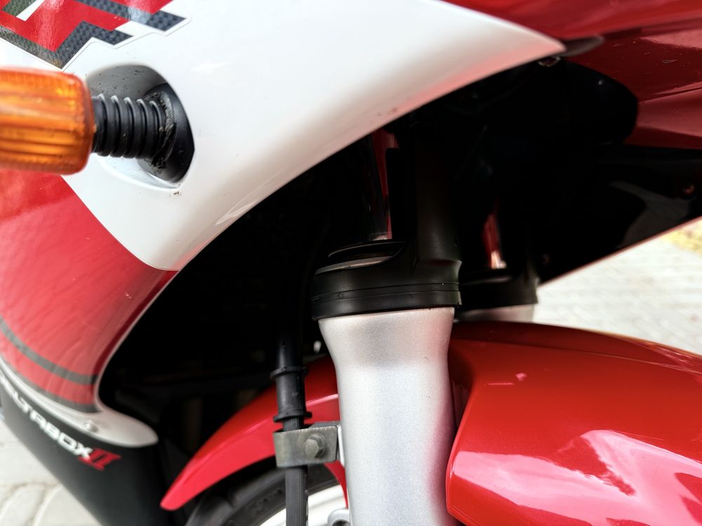 Yamaha R6 2000,весь в оригіналі