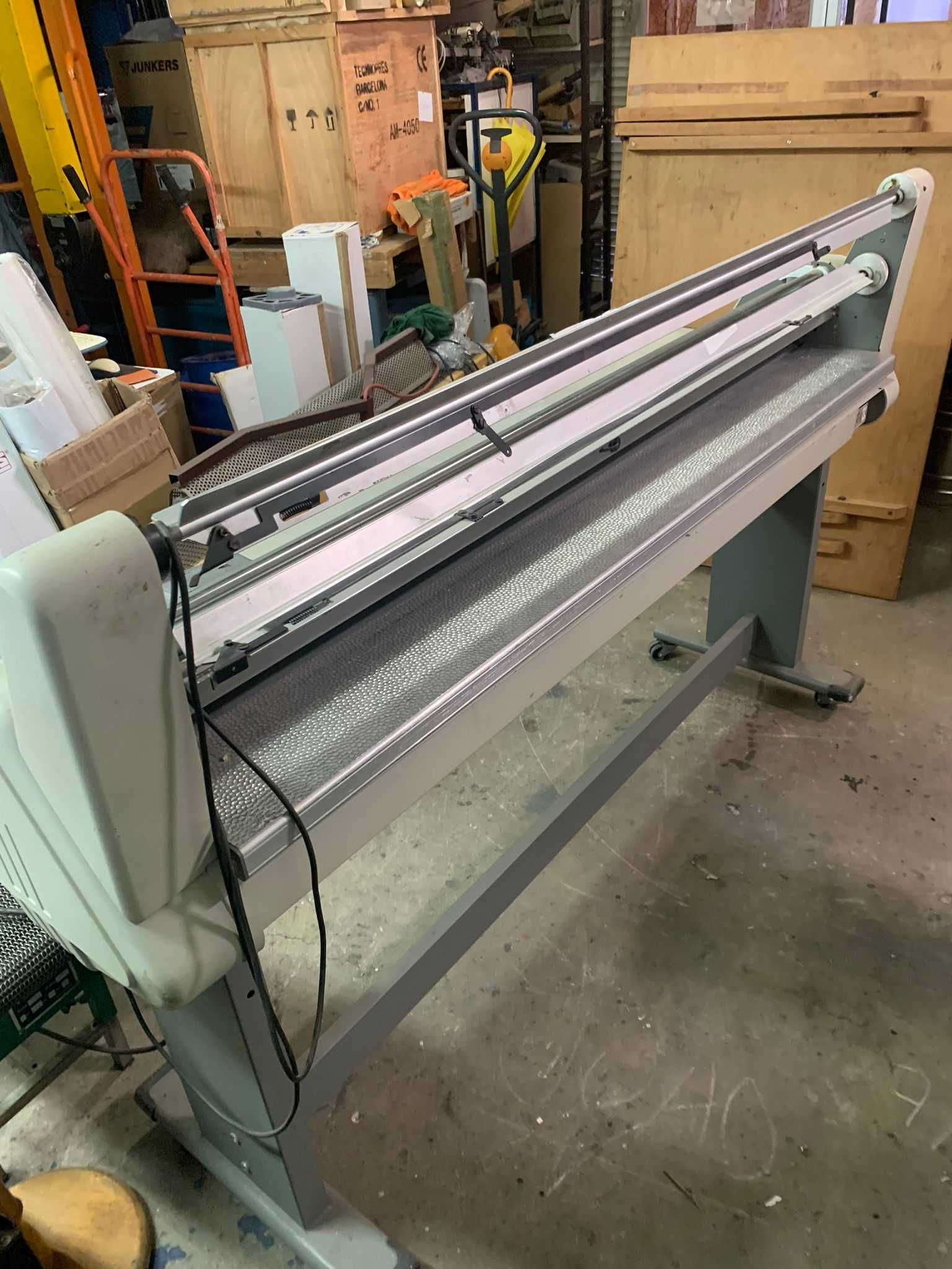 Laminadora profissional da marca NEOLT