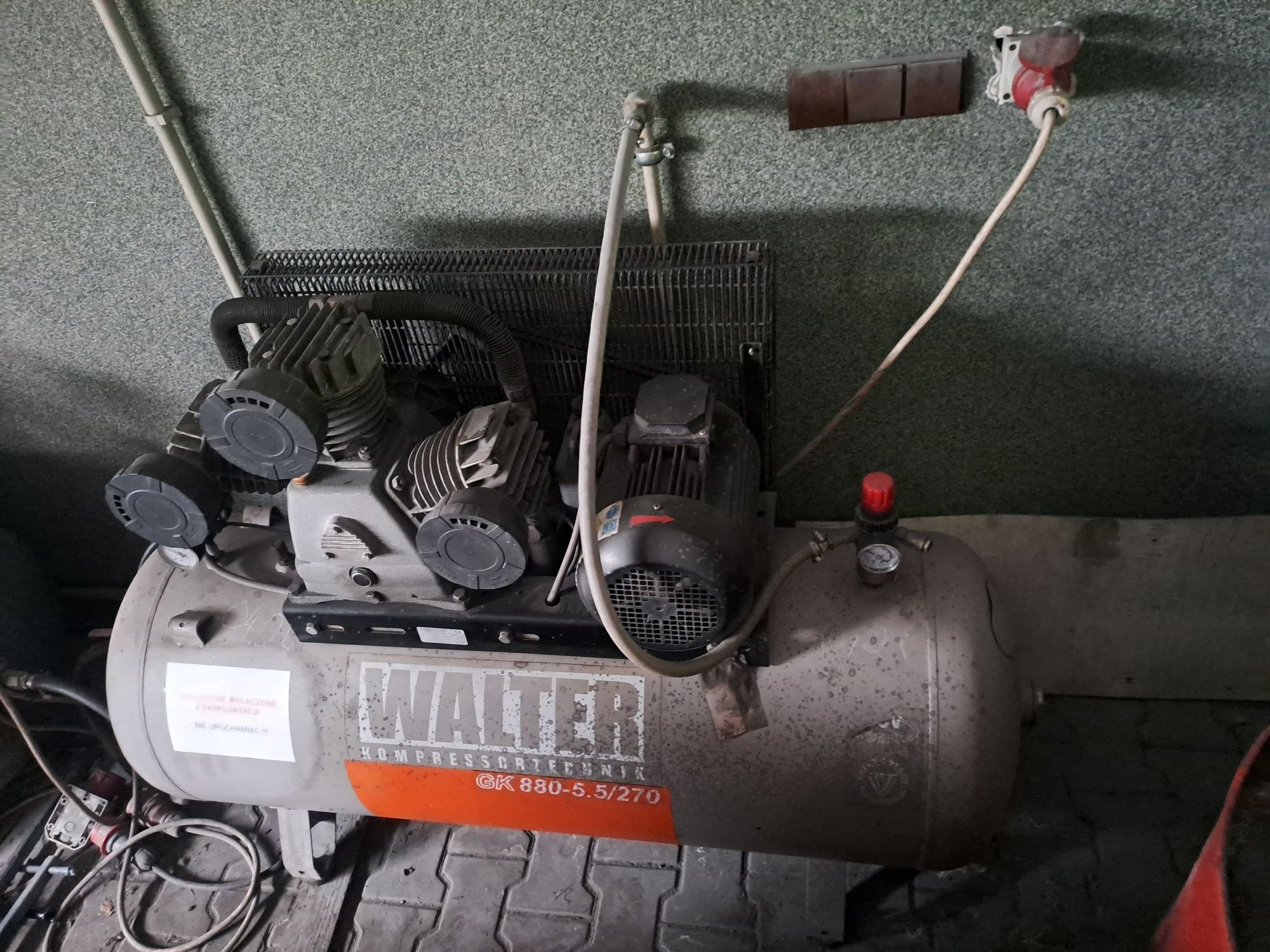 Kompresor Walter 270 litrów, trzycylindrowy