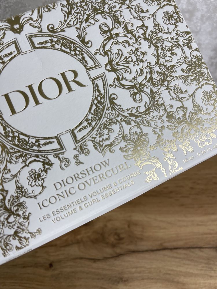 У наявності набор від Dior. Оригінал!