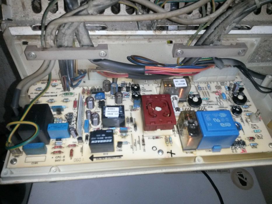 Ремонт газових котлів(газовых котлов).Ремонт плат,колонок,бойлерів.