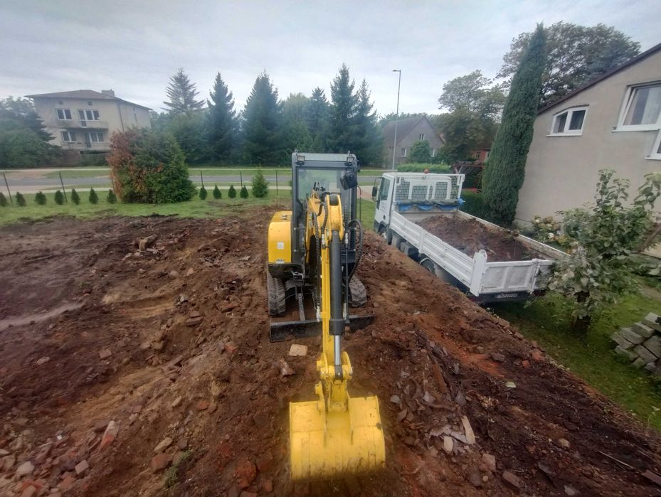koparka wywrotka roboty ziemne kanalizacja, budowa dróg