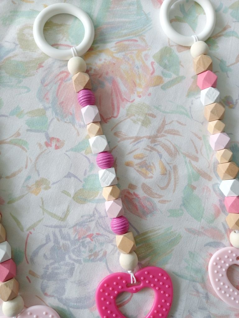 PROMOCJA Zestaw gryzaków, zawieszek Baby-Gym odcienie różu handmade