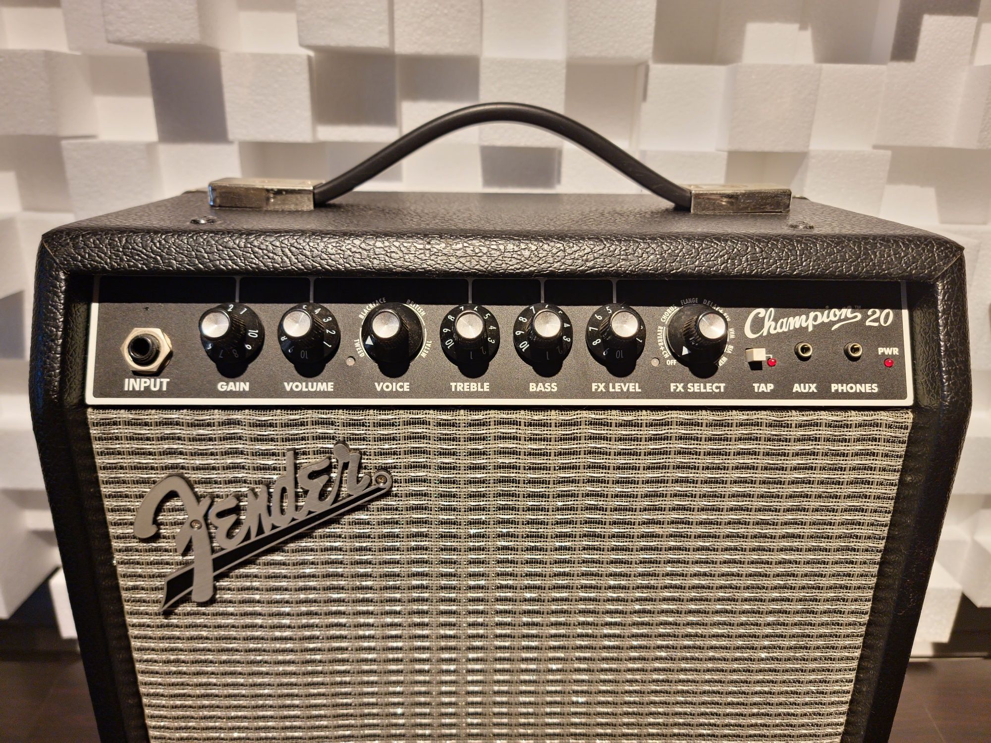 Amplificador - Fender Champion 20