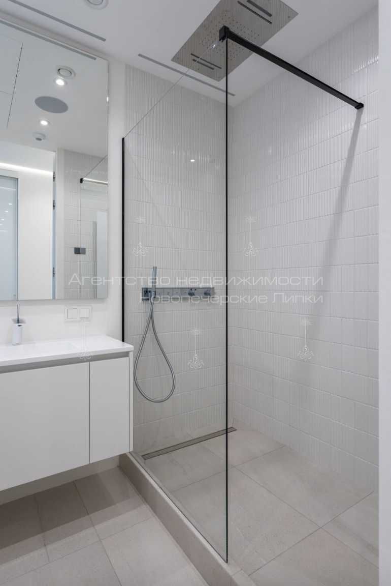 Продажа 4 квартиры 124,5 Taryan Towers адрес Іоанна Павла ІІ, 12