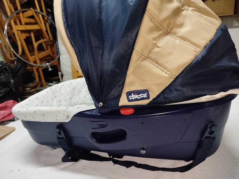Alcofa Chicco - 70cm comprimento, 30cm de largura