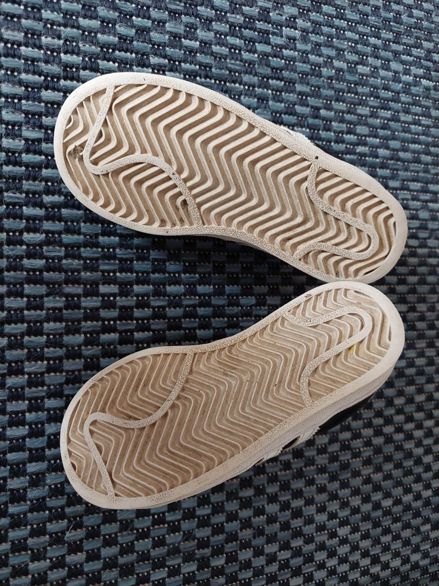 Buty dziecięce adidas Campus, roz. 26.