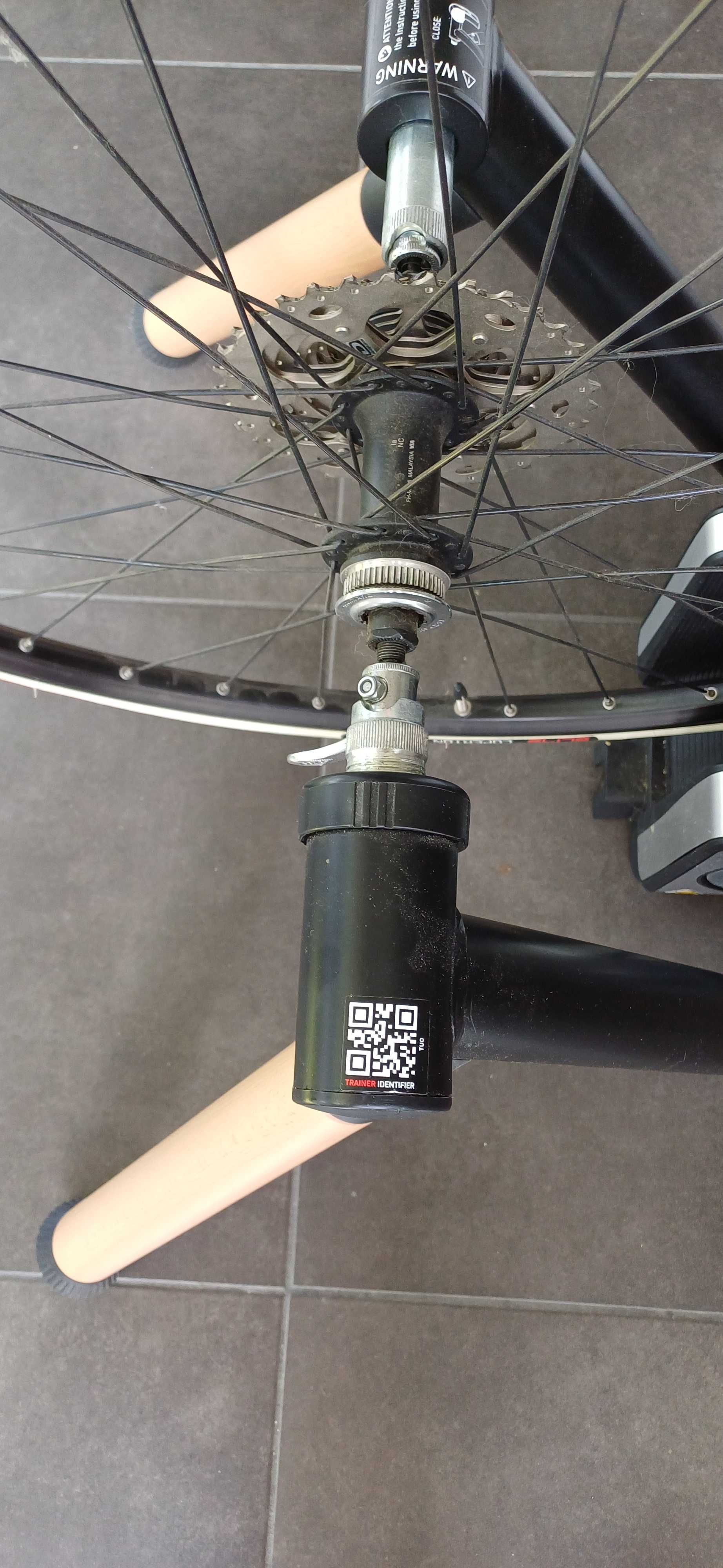 Trenażer rowerowy ELITE Tuo + koło treningowe kompletne marki Shimano