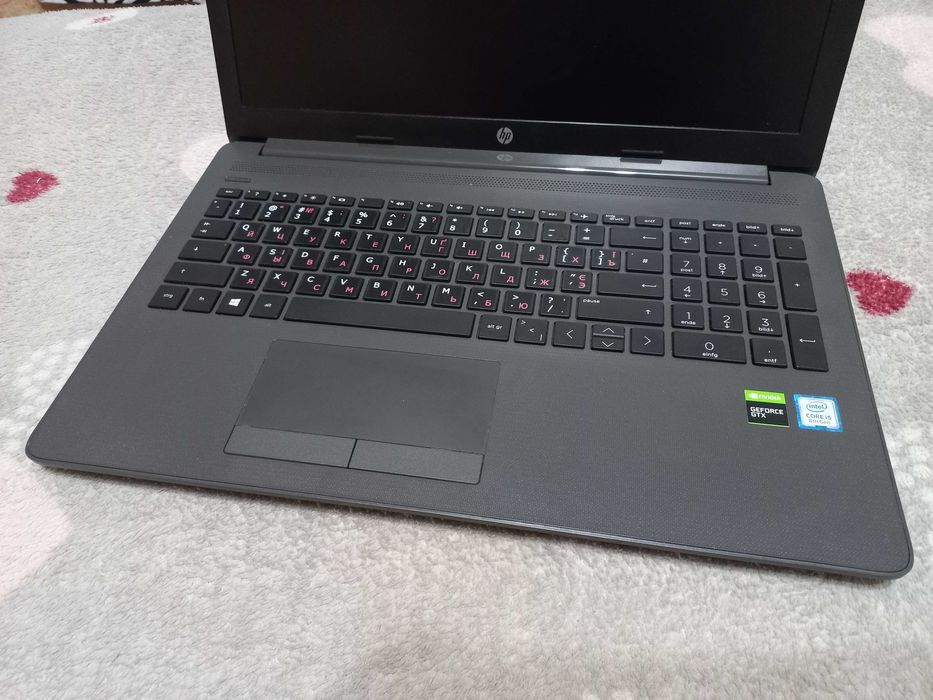 Игровой Видео GTX 1050 Ti  (4 ГБ)  Core i5 8265U X8/  HP Laptop 15