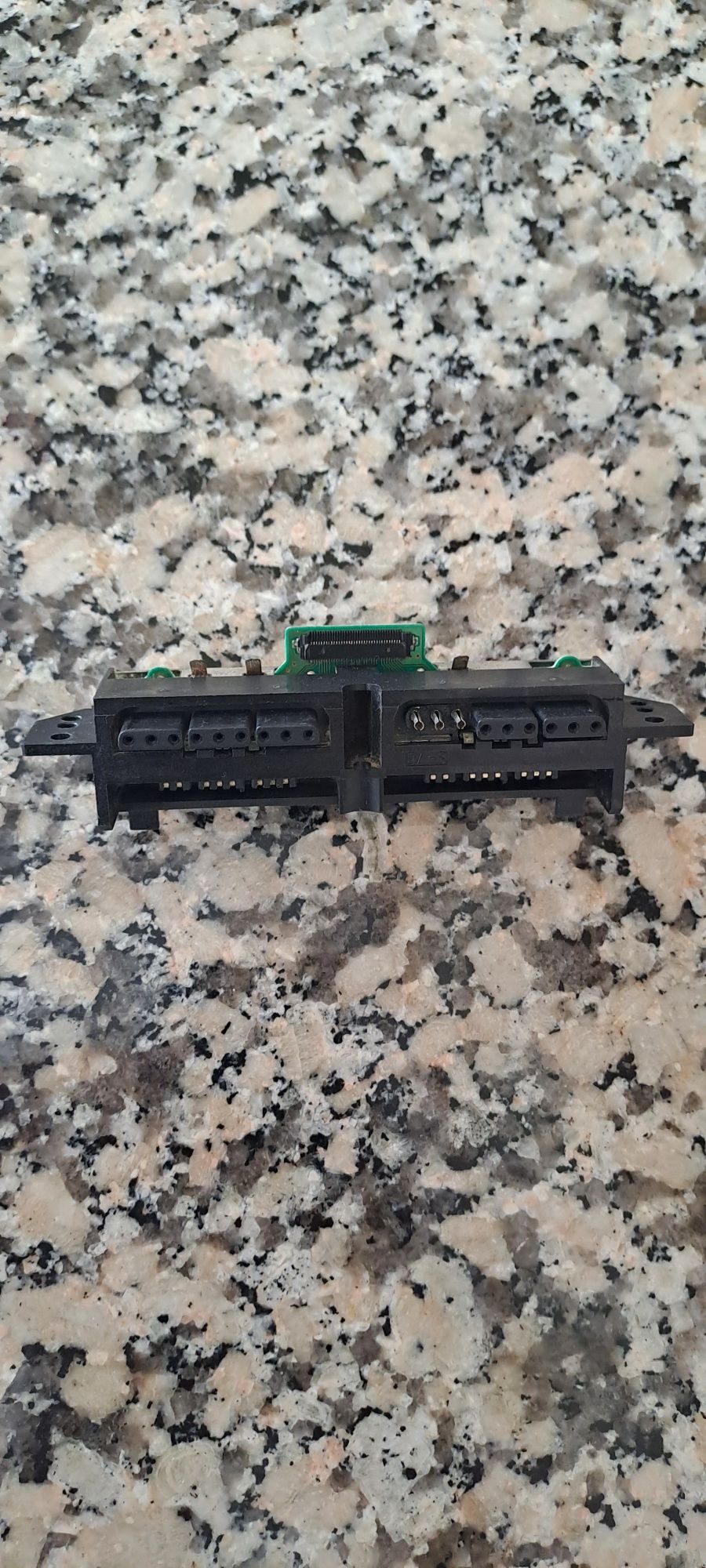 Entrada dos comandos ps2 fat a funcionar com algum desgaste + parafuso
