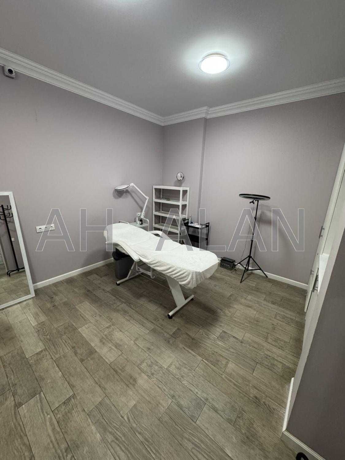 Продаж салона краси на вулиці Драгоманова 40з , Позняки