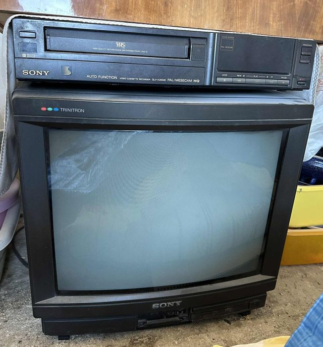 Sony Trinitron tv + vhs
