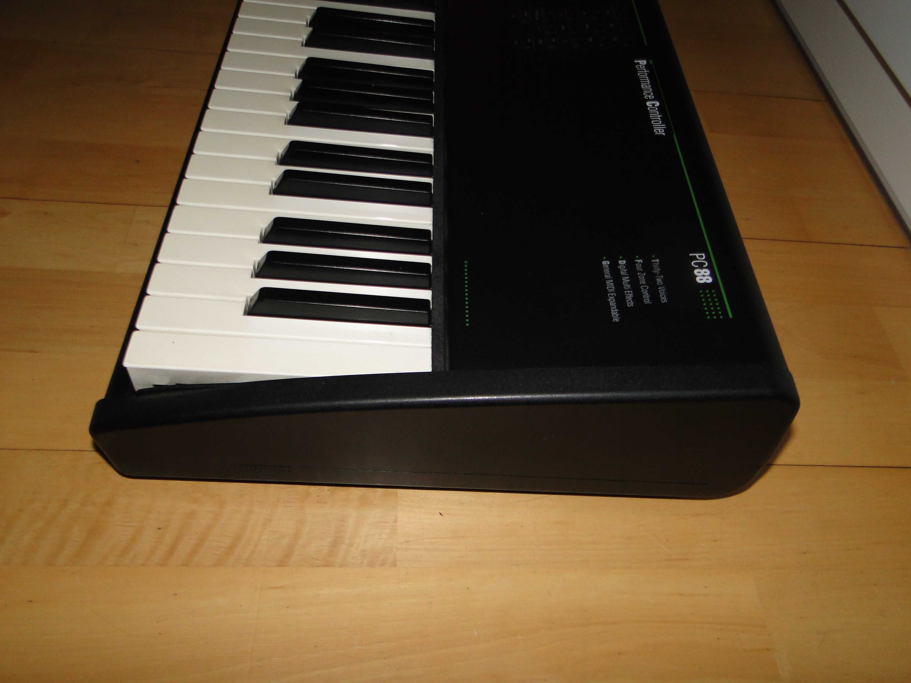 Genialne Wysokiej Klasy Piano Cyfrowe Syntezator KURZWEIL PC88+Futerał
