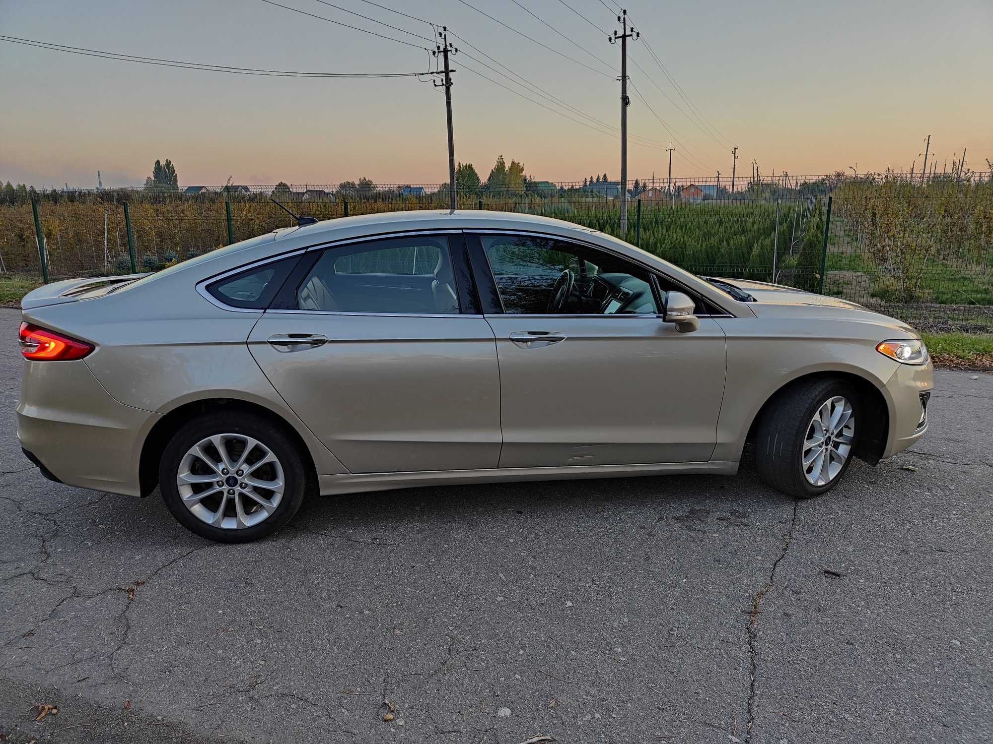 Ford Fusion Energy PlugIn Hybrid Titanium