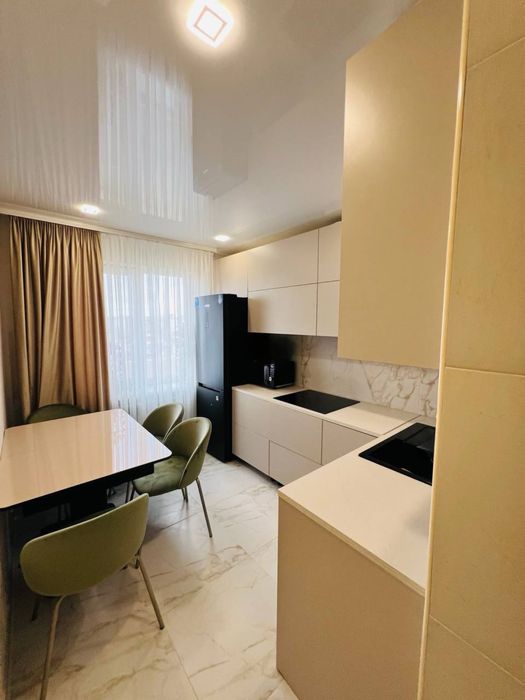 Продаж 3к. квартира, Ремонт, З меблями