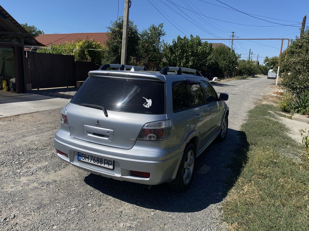 Аутлендер первое поколение