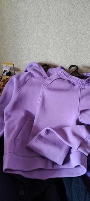 Жіночий спортивний костюм