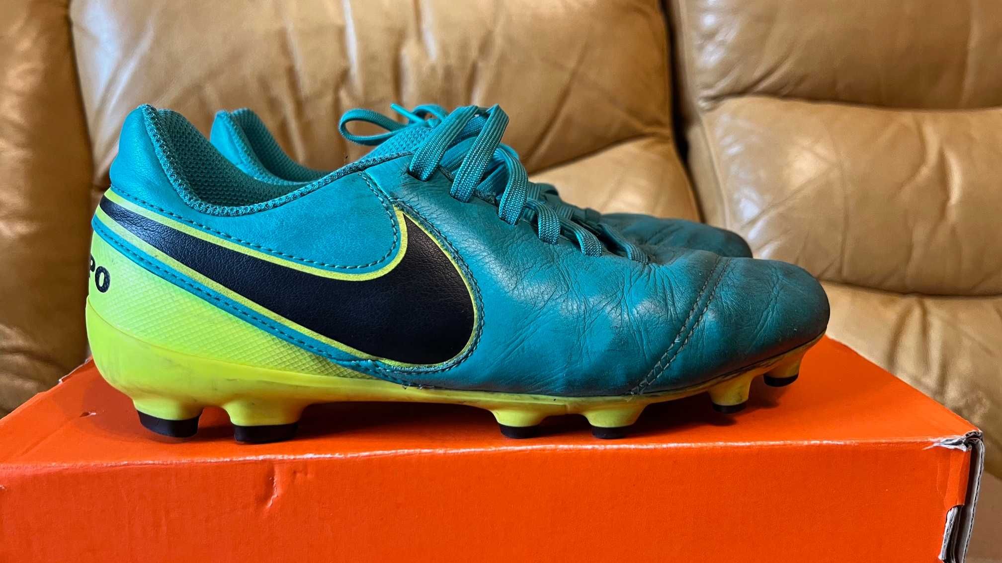 Buty piłkarskie lanki Nike Tiempo Legend VI FG JR rozm.36