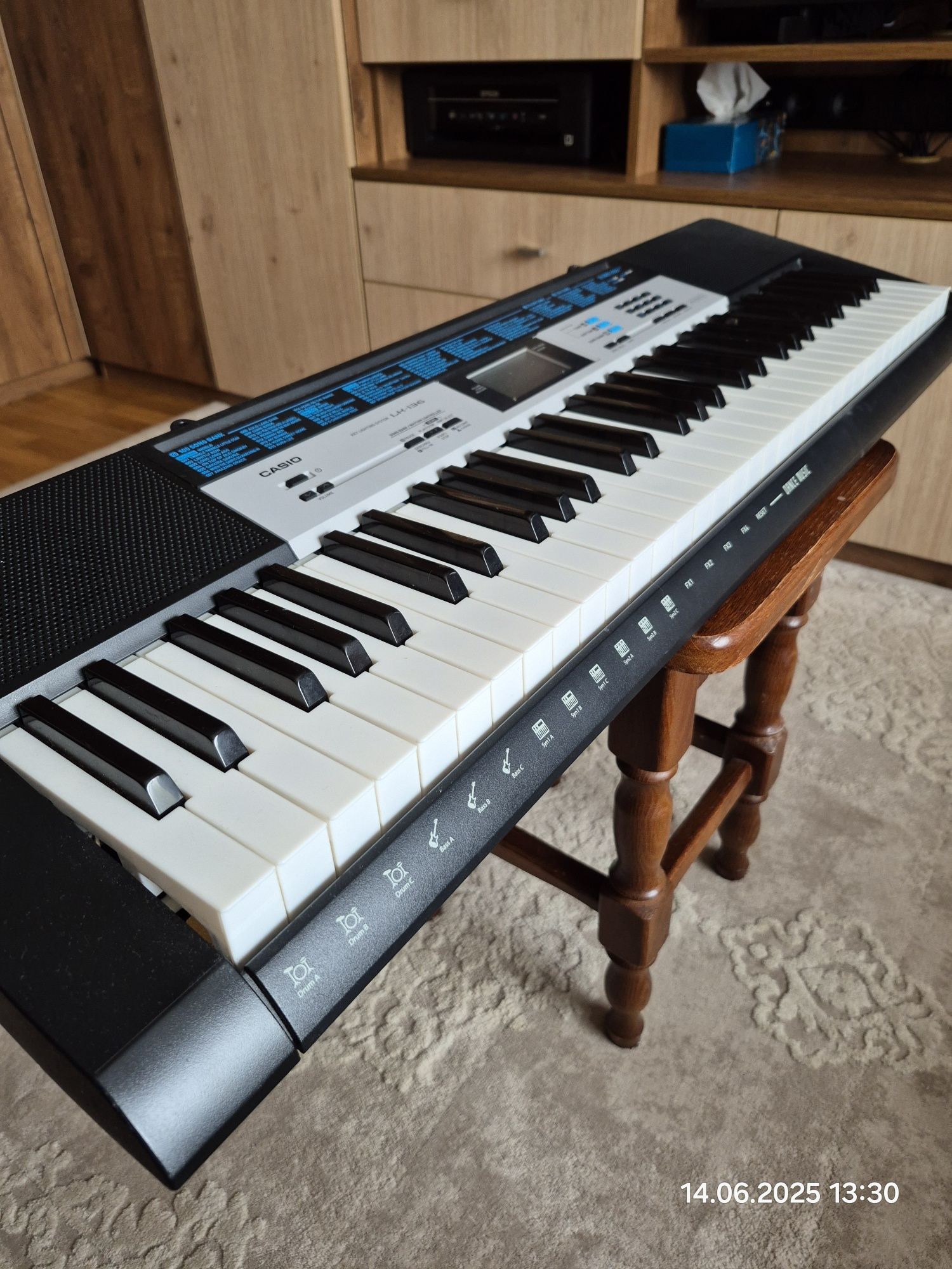 CASIO LK-136  сентизатор