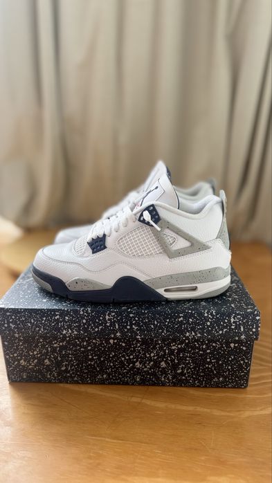 Air Jordan 4 Midnight Navy