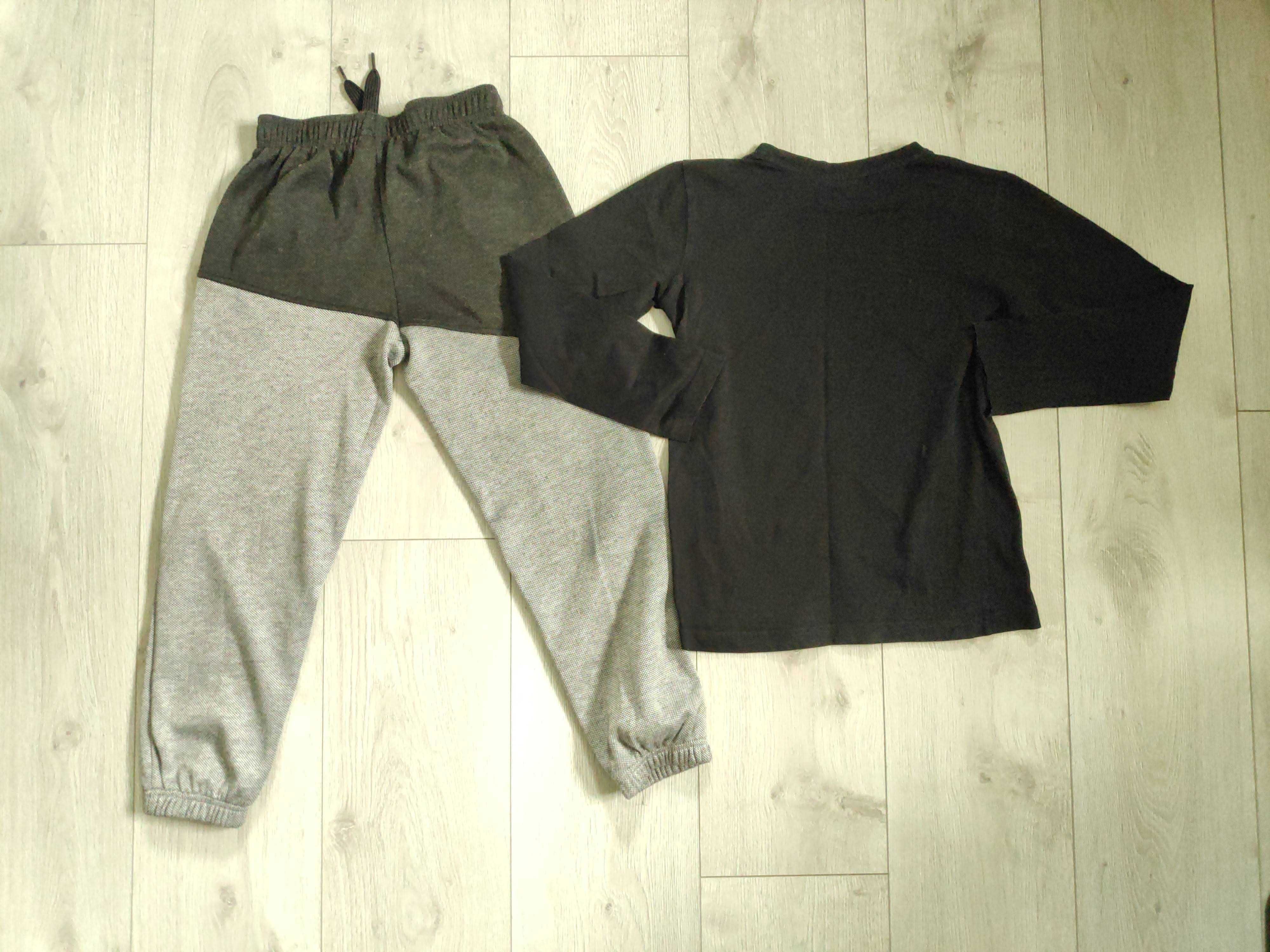 Komplet spodnie dresowe i czarna bluzka Kapphal, rozmiar 134
