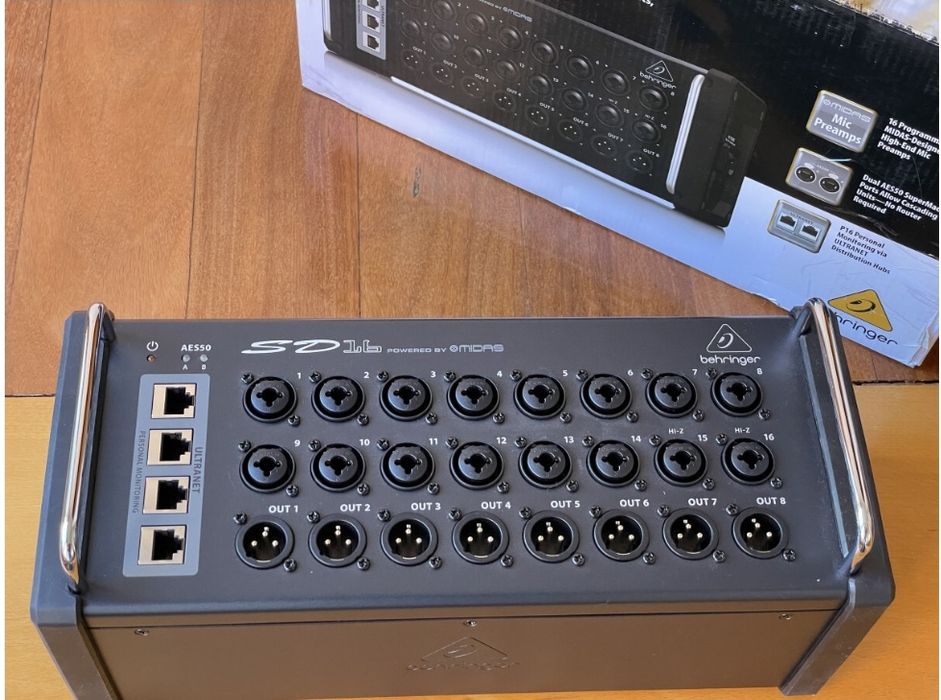 Behringer SD 16 Stagebox
