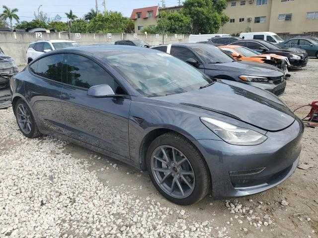 Tesla Model 3 2021 Тесла