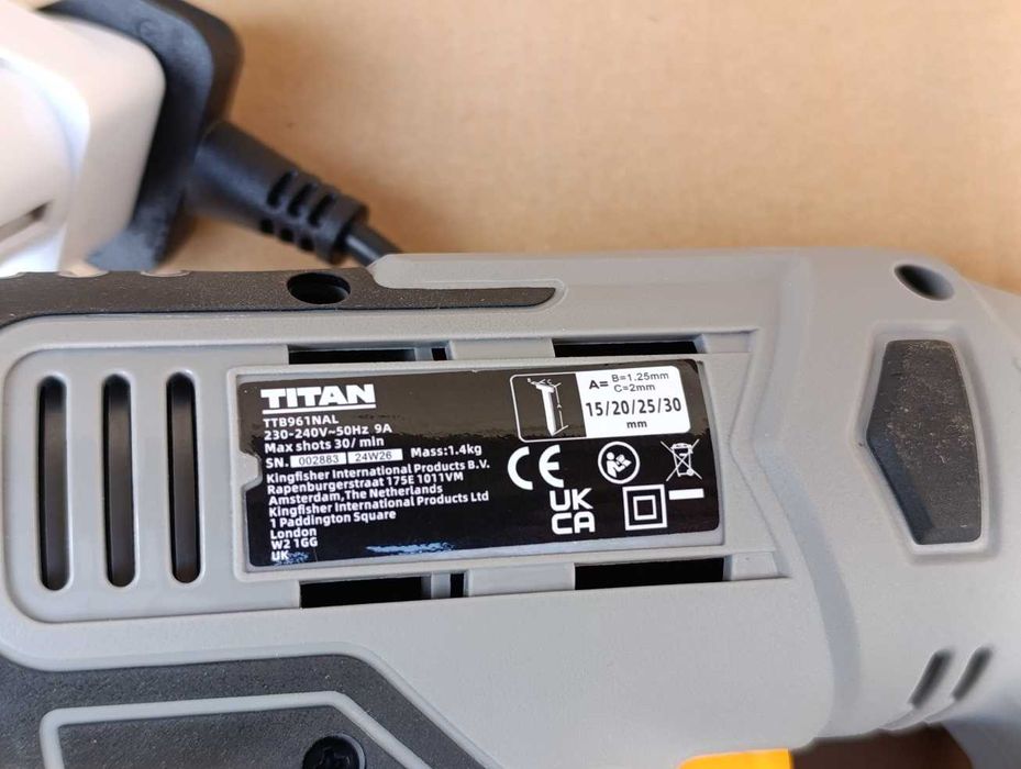 Elektryczna gwoździarka Titan TTB961NAL sztyfciarka pistolet gwoździ