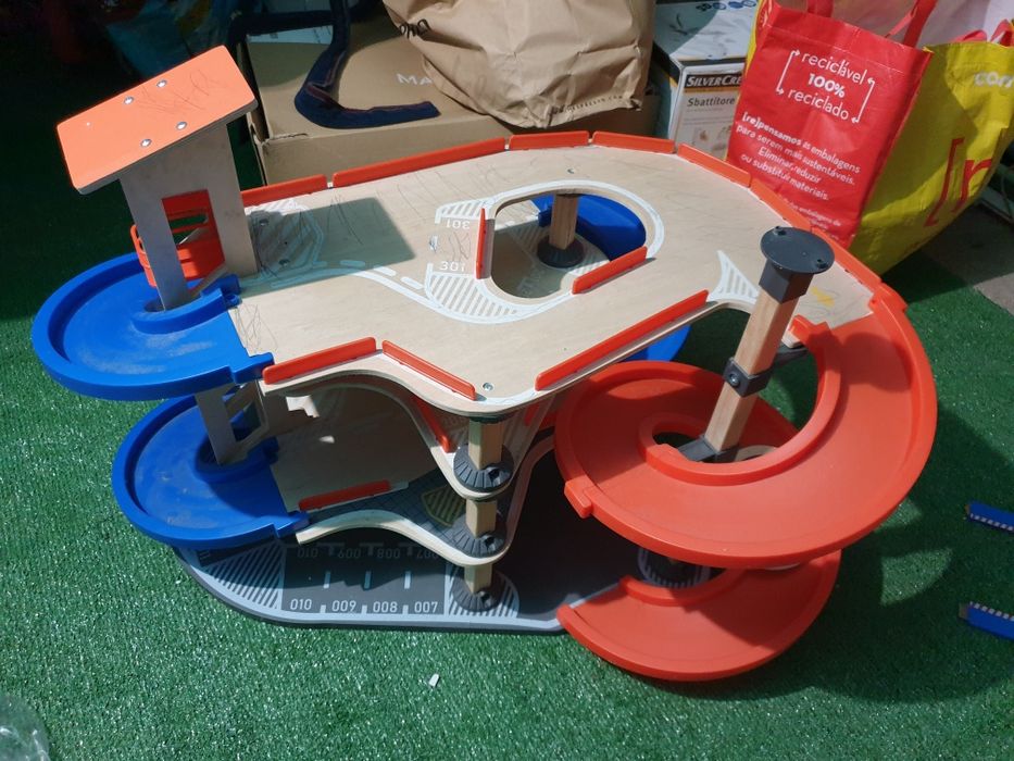 Garagem para carrinhos
